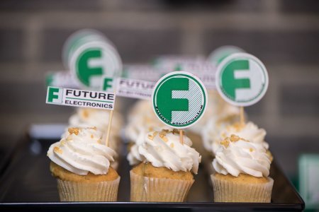 שולחן קינוחים בסגנון אלקטרוני