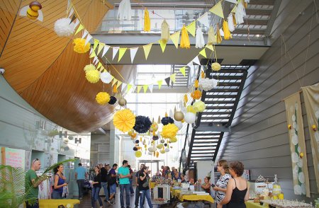 HP, חלל המבואה מעוצב ומקושט