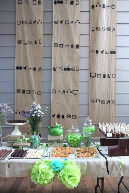 מבט על השולחן והתפאורה בארוע פסח של חברת HP