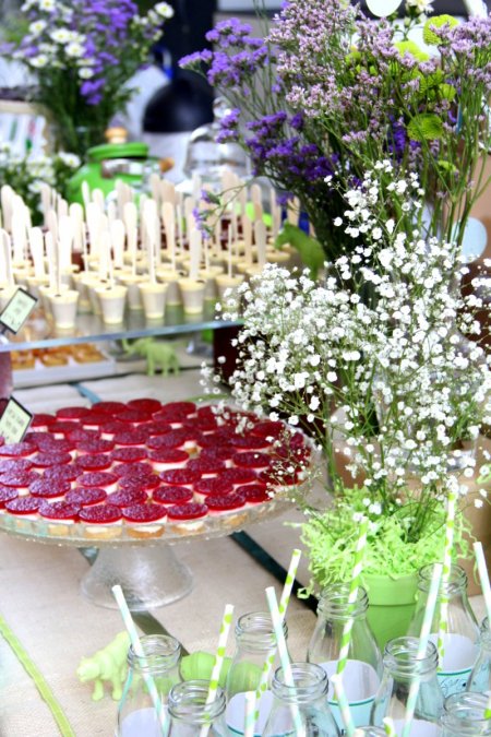 שלל מתוקים בעבודת יד בעיצוב אביבי