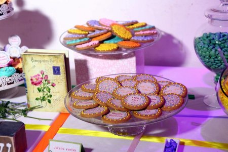 עוגיות צבעוניות לבת מצווה