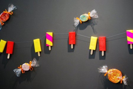 קיר עם עיצוב ממתקים