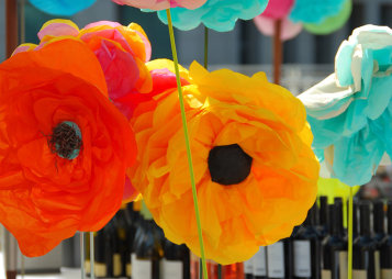 פרחי נייר ענקיים