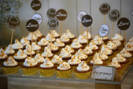 קאפקייקס עם מיתוג של ללין