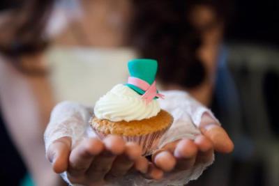 בת מצווה אליס בארץ הפלאות